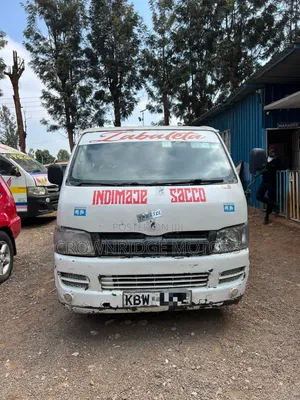 Toyota HiAce 2009 White