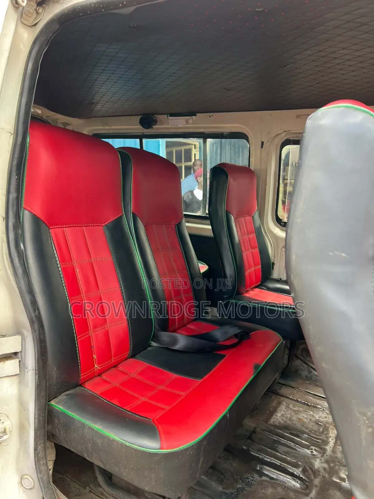 Toyota HiAce 2009 White