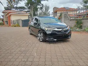 Honda Fit Shuttle 1.5 Hybrid 2WD 2019 Black