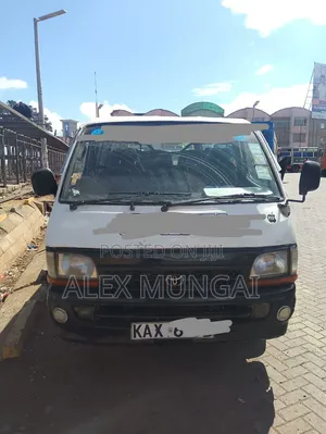 Toyota HiAce 1997 White
