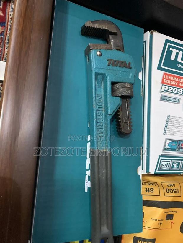 Total 18" Pipe Wrench - main view