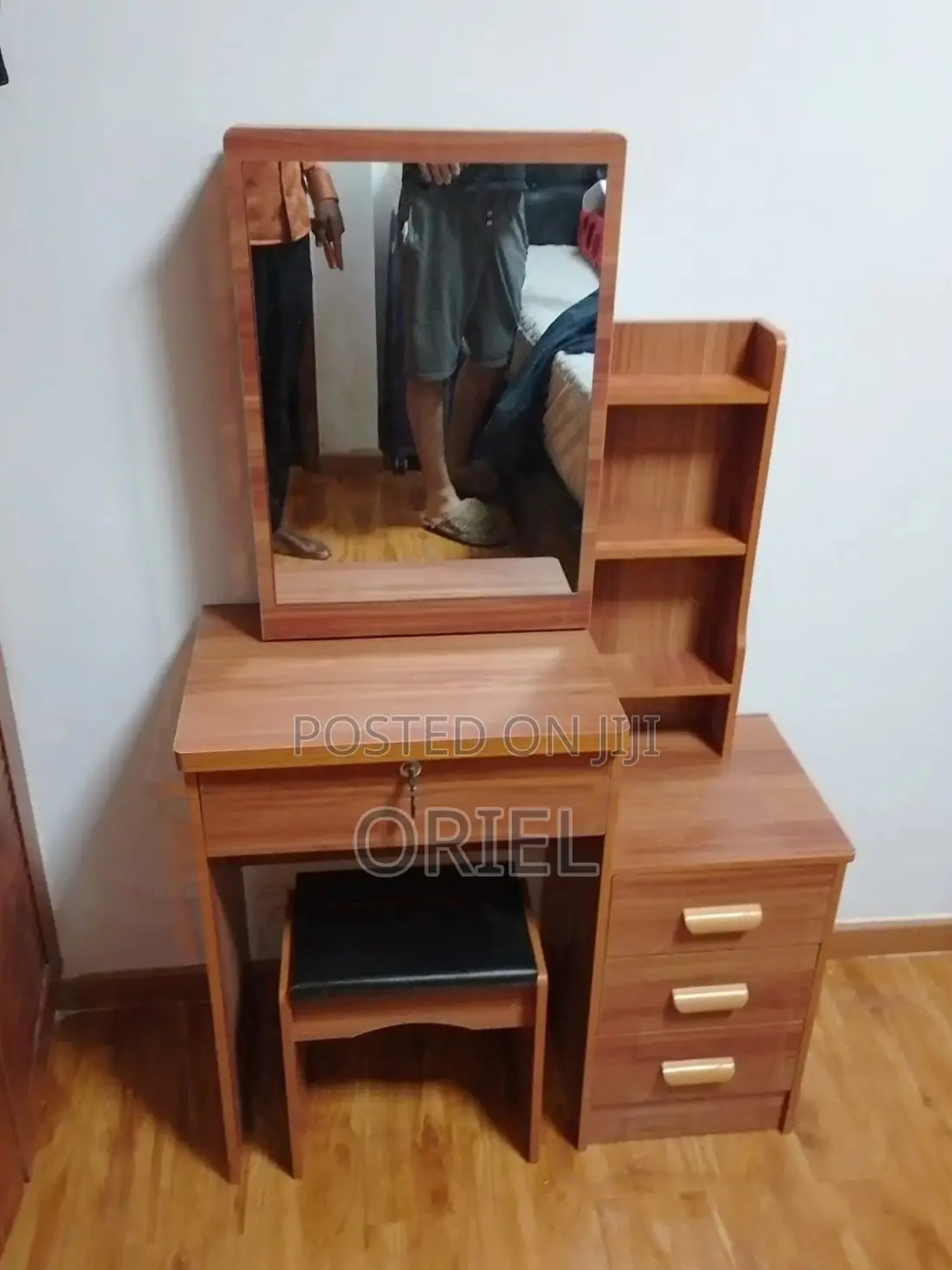 Modern Dressing Table : Dressing Table