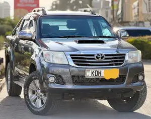 Toyota Hilux 2015 Silver