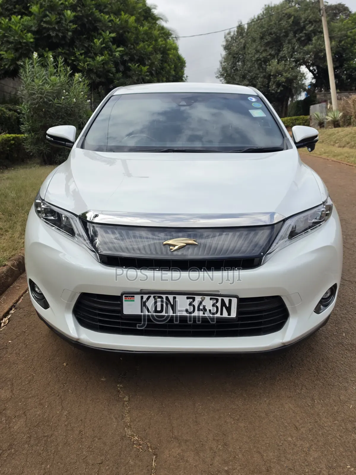 Toyota Harrier 2.0 2016 White