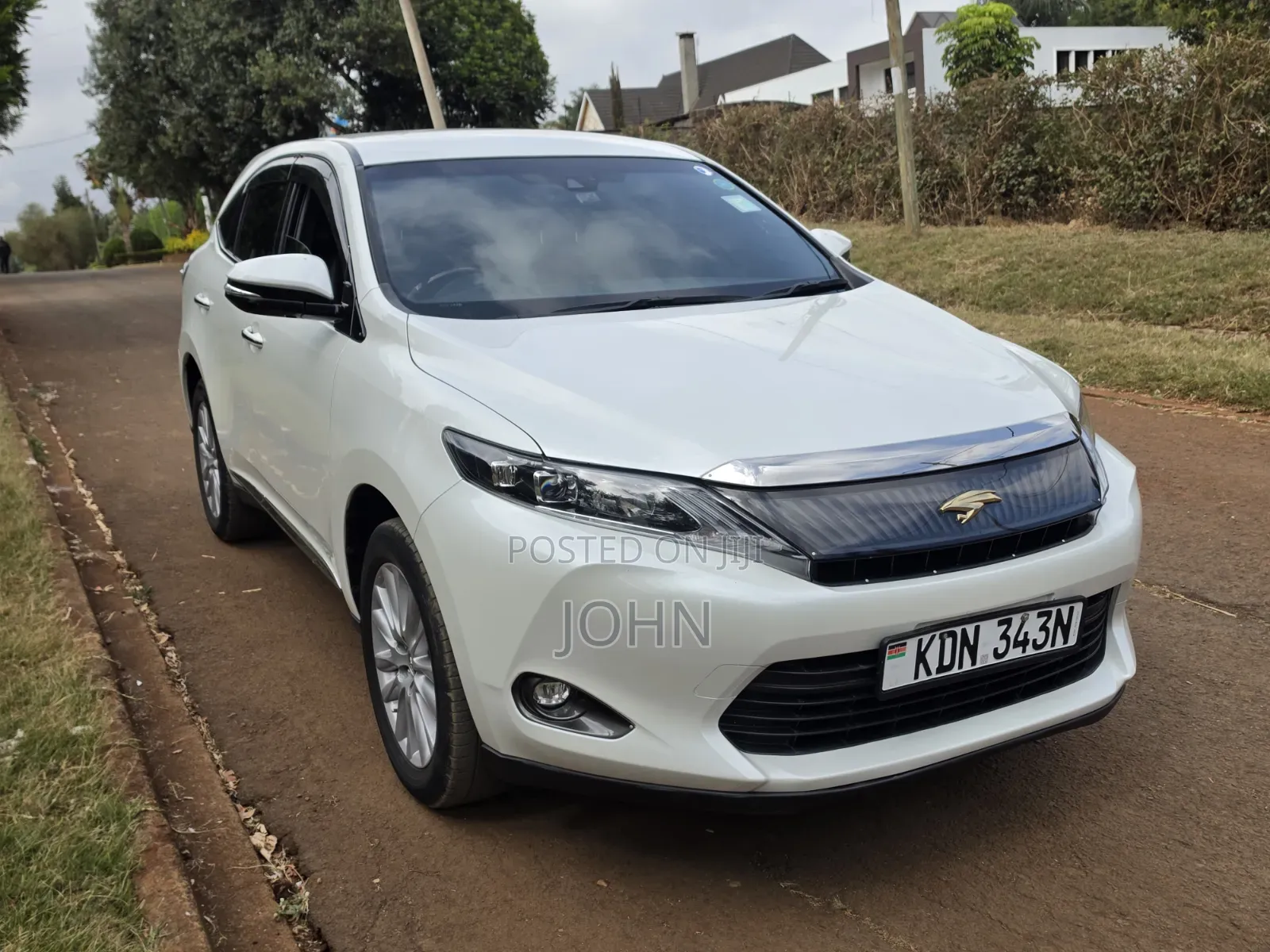 Toyota Harrier 2.0 2016 White