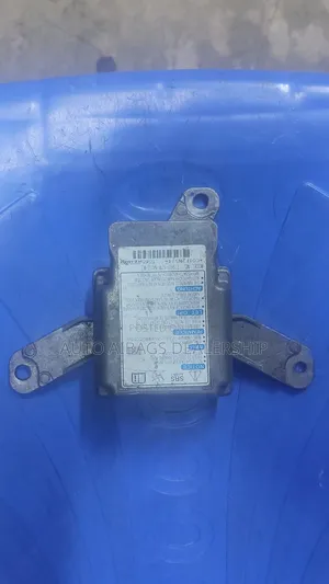 Honda Step Wagon SRS Airbag Control Module .