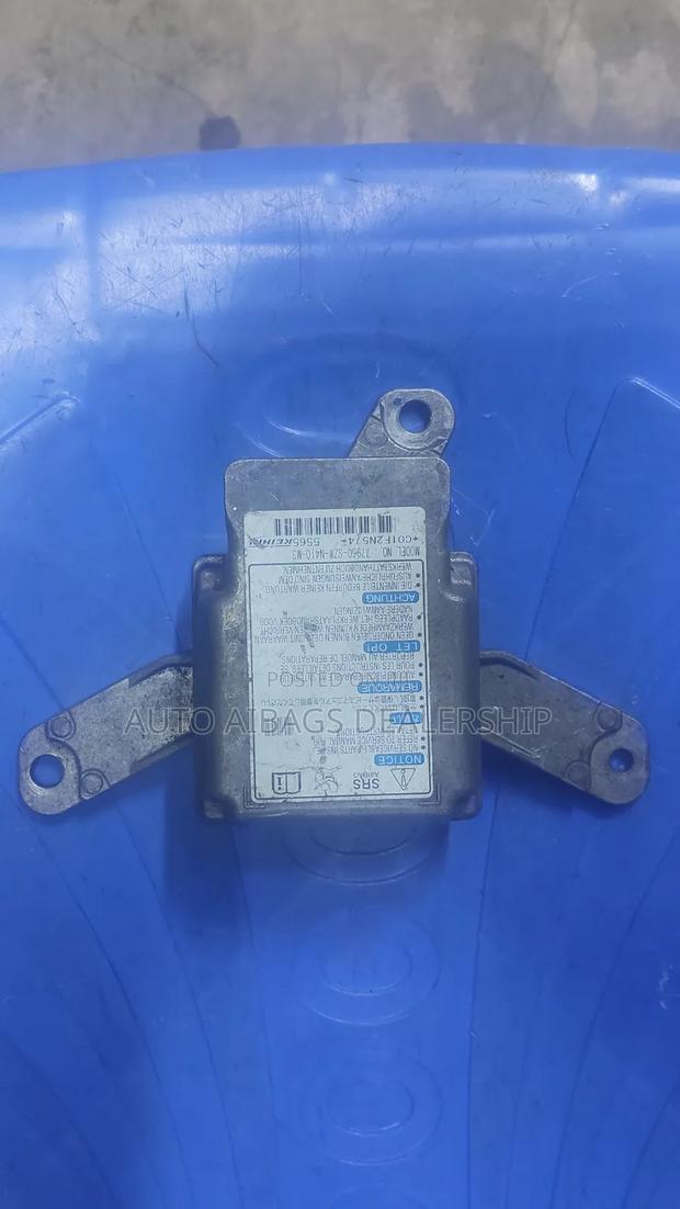 Honda Step Wagon SRS Airbag Control Module . - main view