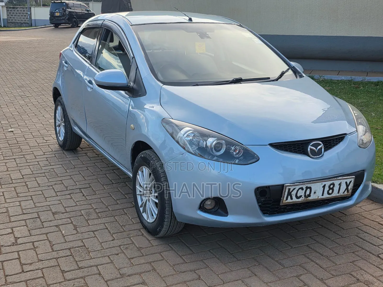 Mazda Demio 2011 Blue