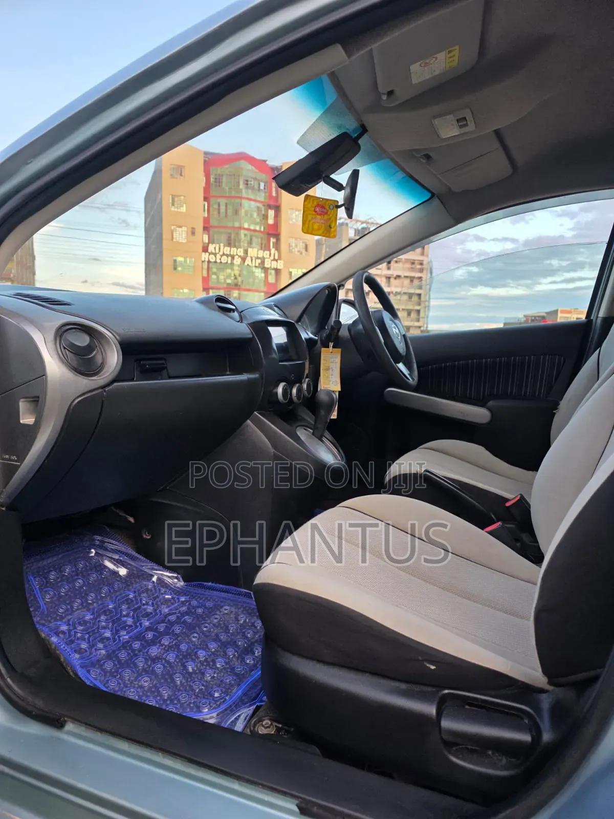 Mazda Demio 2011 Blue