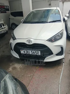 Toyota Yaris 2018 White