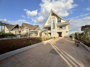 6bdrm Mansion in Daykio, Kimbo for sale