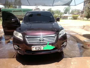Toyota Vanguard 2011 Burgundy