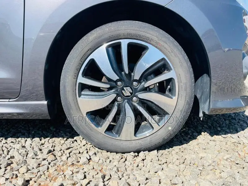 Suzuki Swift 2019 Gray