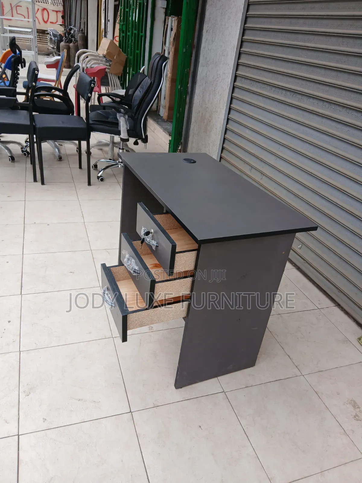 Modern Office Desk