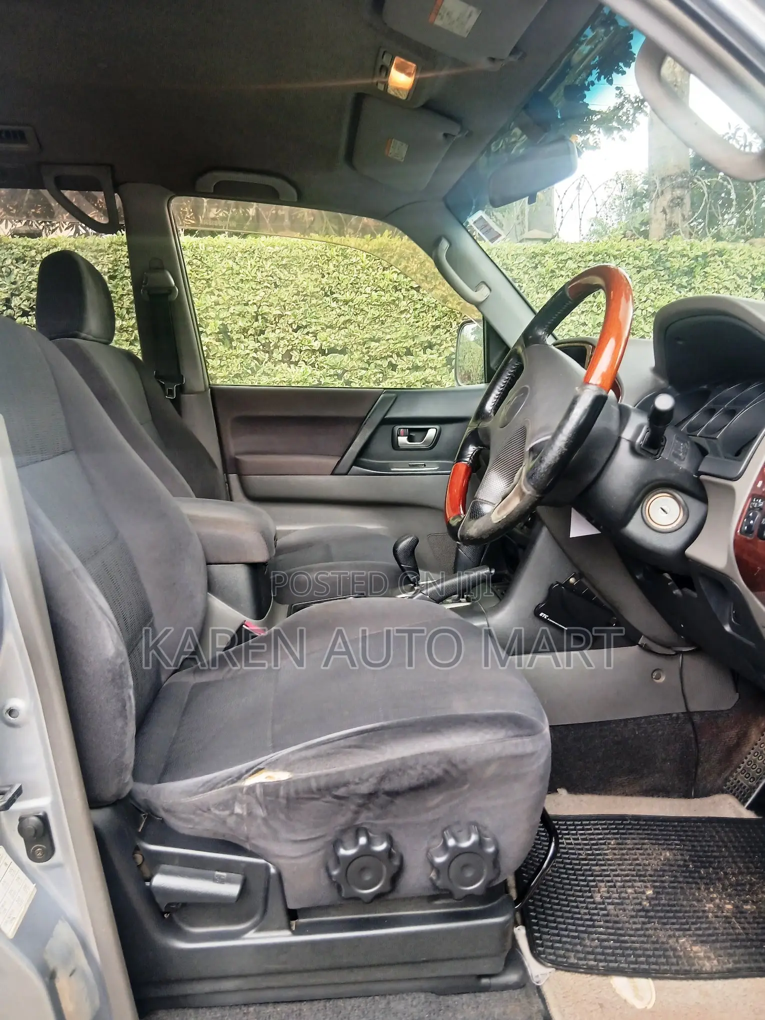 Mitsubishi Pajero 2005 Silver