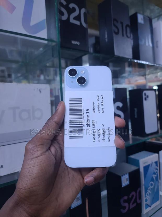 Apple iPhone 15 128 GB Blue - main view