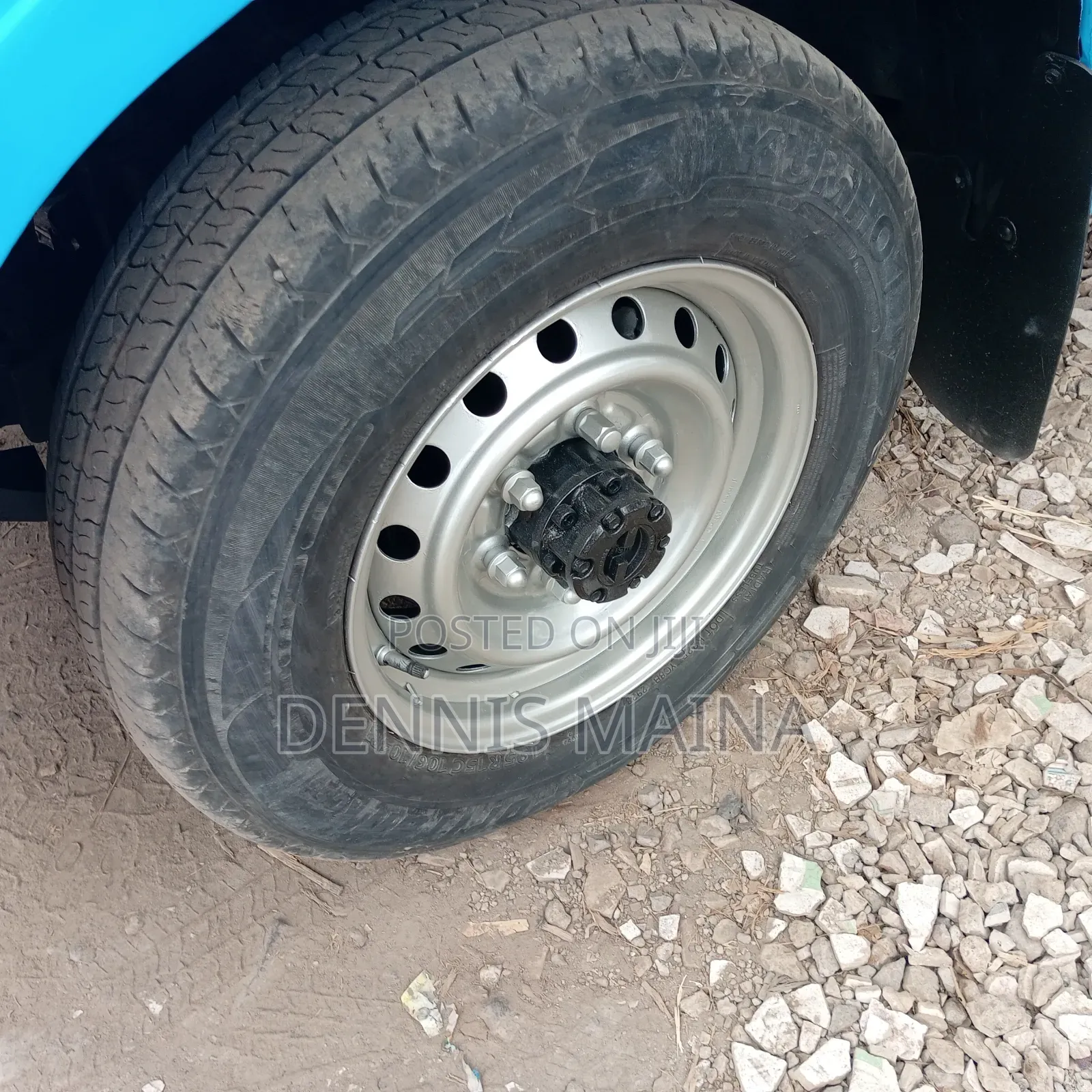 Isuzu Tougher 2001 Blue
