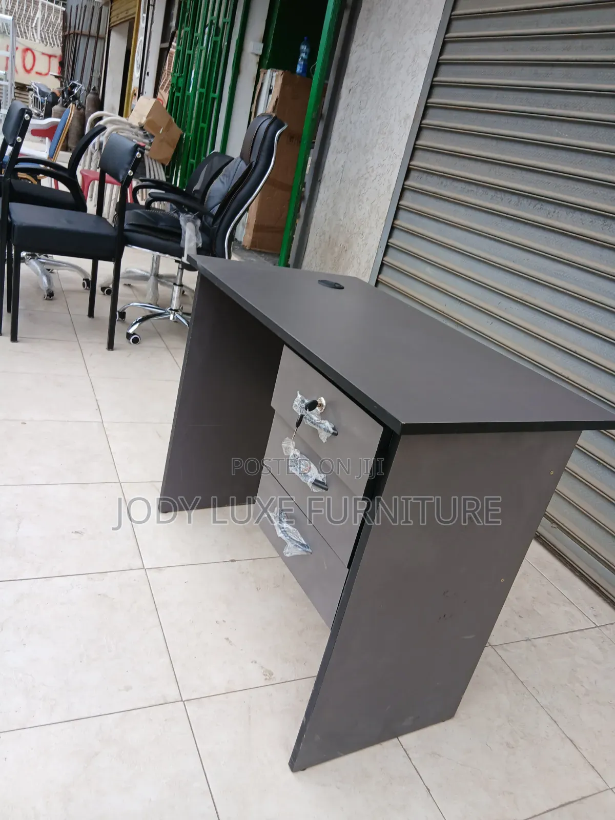 Modern Office Desk
