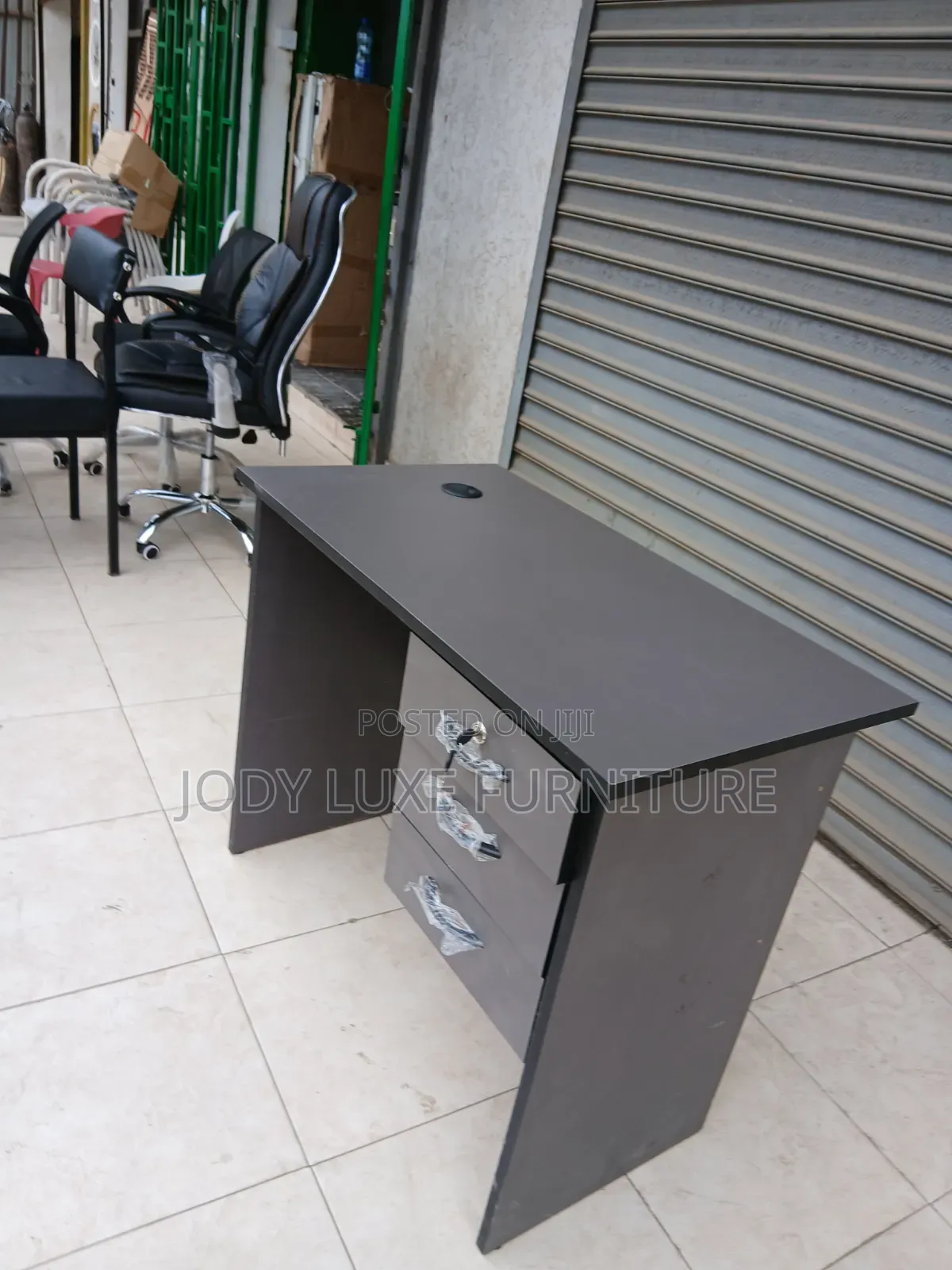 Modern Office Desk