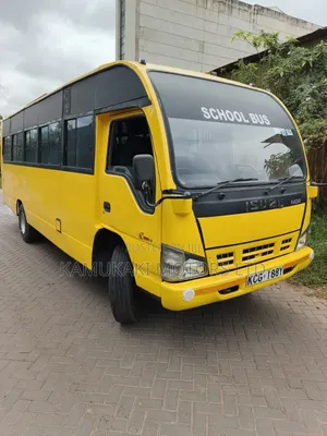 Isuzu NQR 2015 Yellow