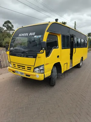 Isuzu NQR 2015 Yellow