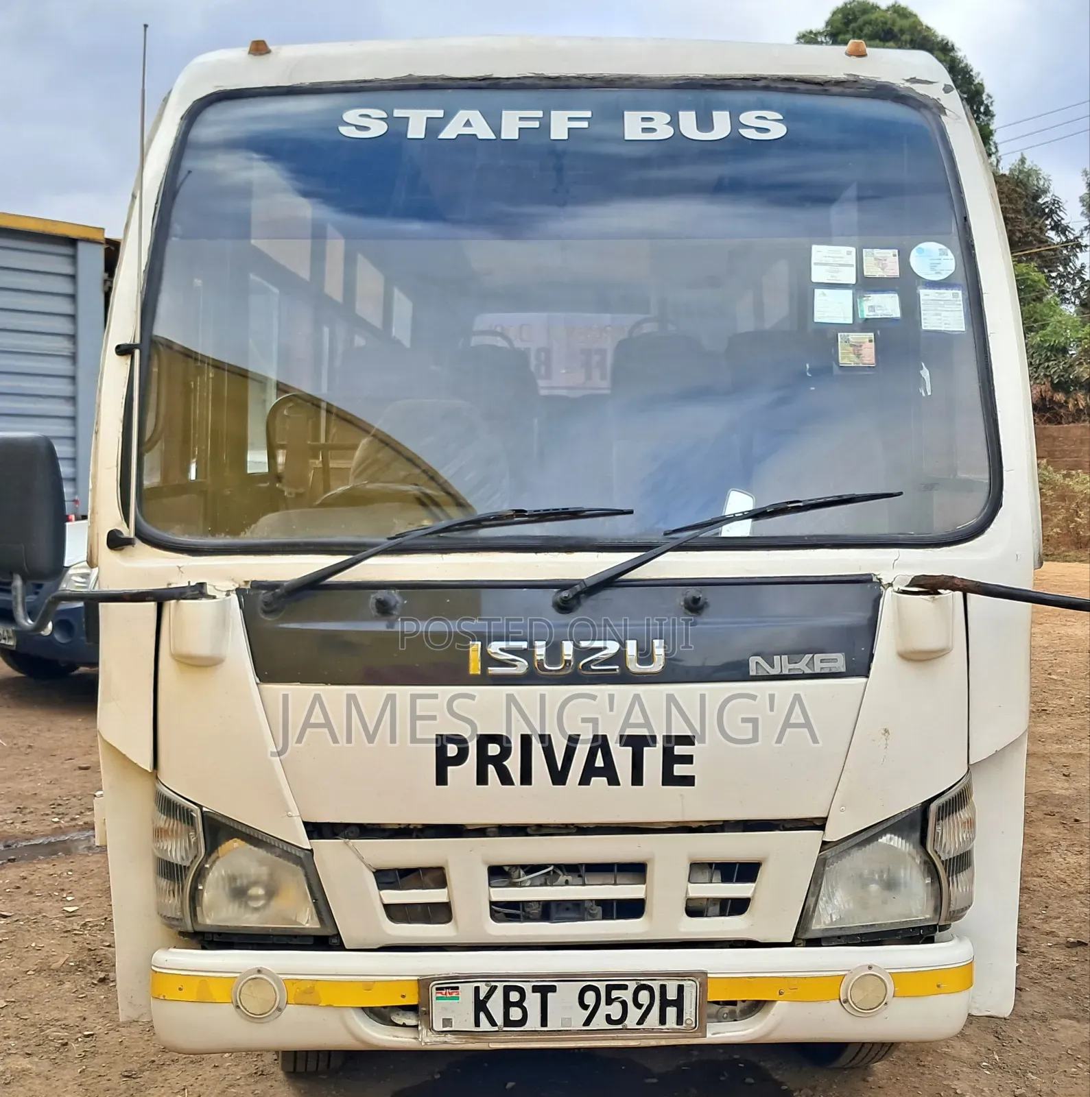 Isuzu Std 4240 2011 White