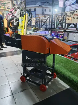 Chaff Cutter Machine With Metal Conveyor 600kgs/Hr