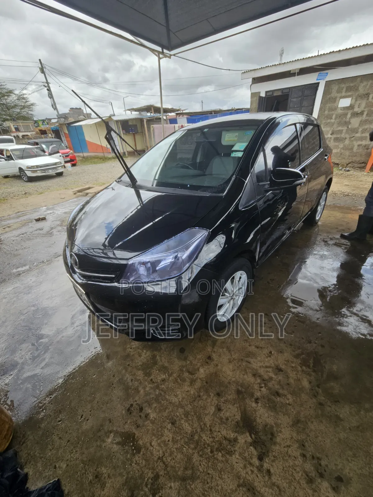 Toyota Vitz 2011 Black