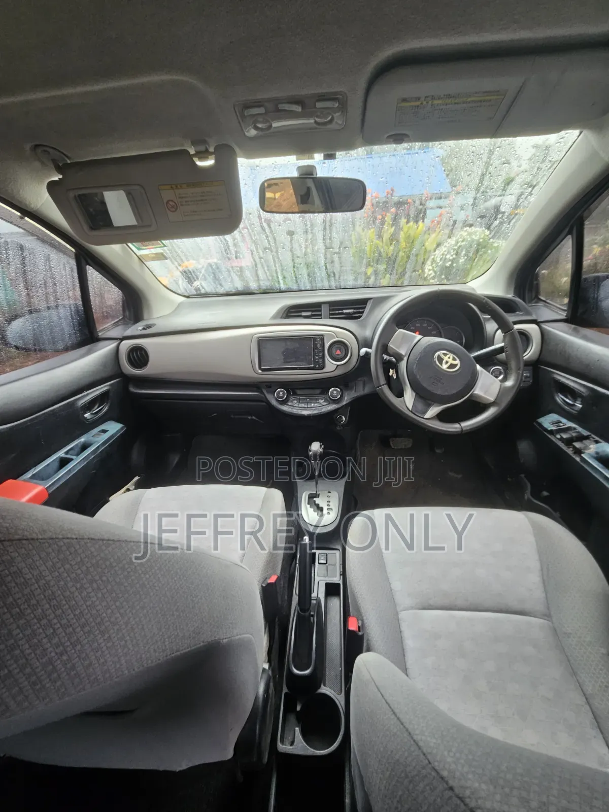 Toyota Vitz 2011 Black