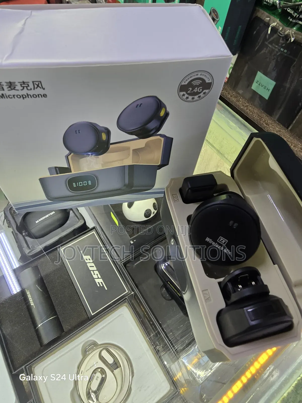 Portable Wireless Microphone Set With Smart Charging Case