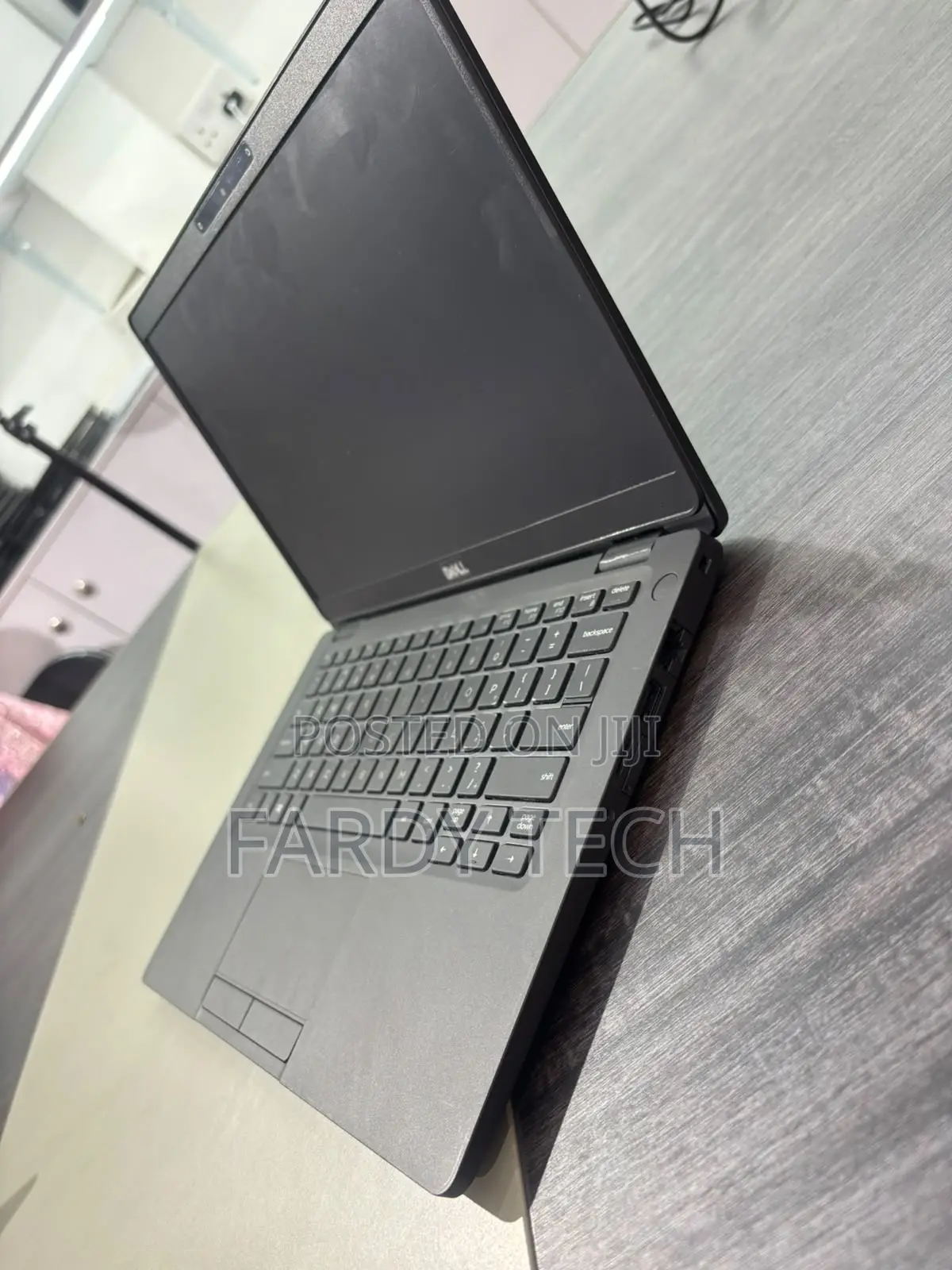 Laptop Dell Latitude 5300 8GB Intel Core i5 SSD 256GB