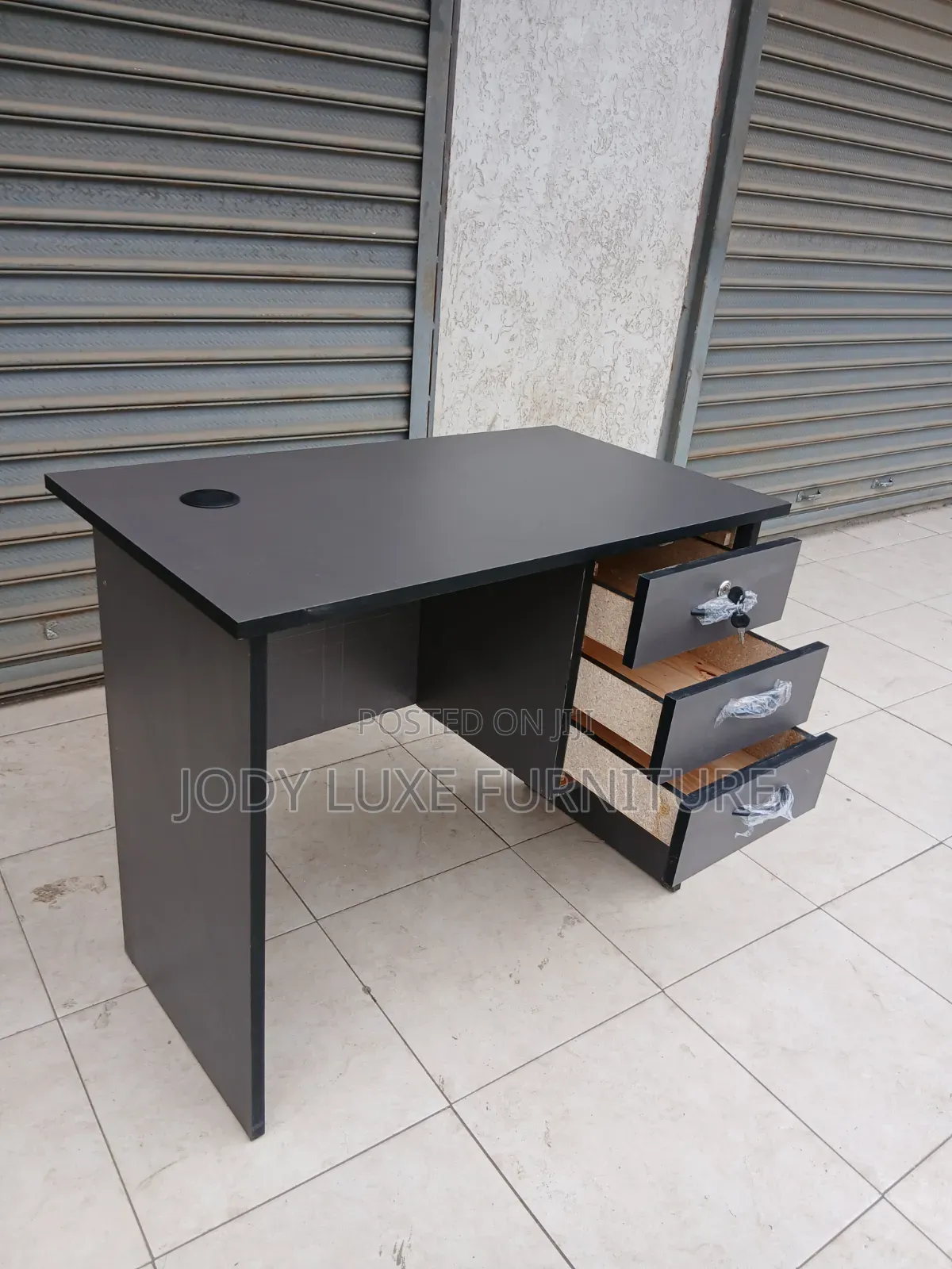 Modern Office Desk