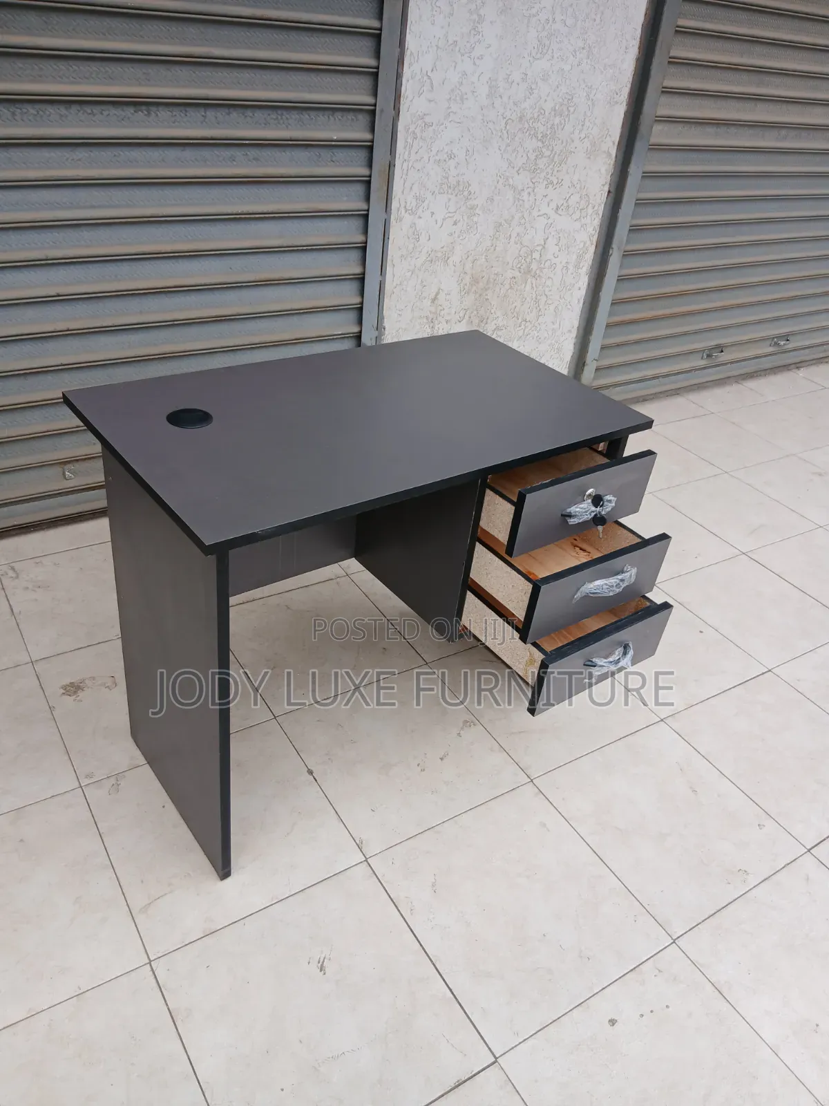 Modern Office Desk