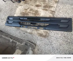 Isuzu Grille