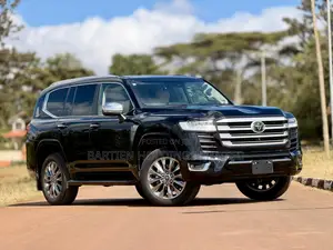 Toyota Land Cruiser LC300 2023 Black