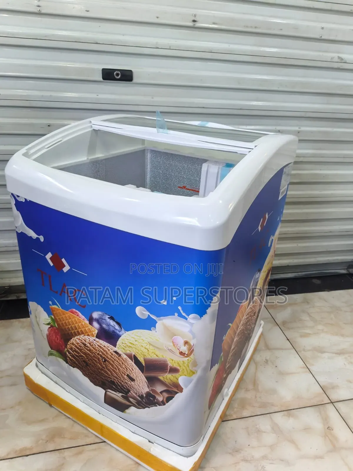 TLAC Showcase Ice Cream Freezer 156ltrs