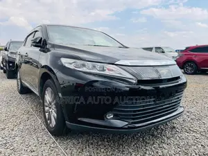 Toyota Harrier 2.0 2020 Black