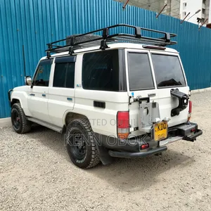Toyota Land Cruiser 2016 White