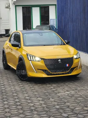 Peugeot 208 2019 Yellow