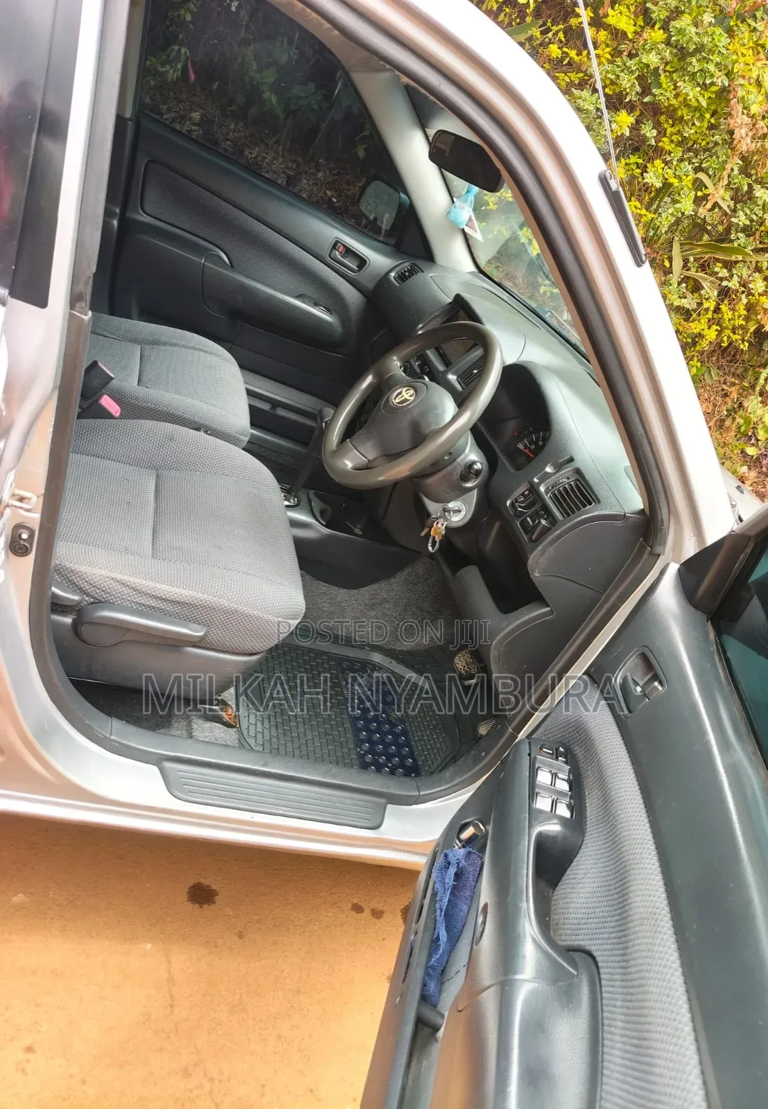 Toyota Succeed 2013 Silver