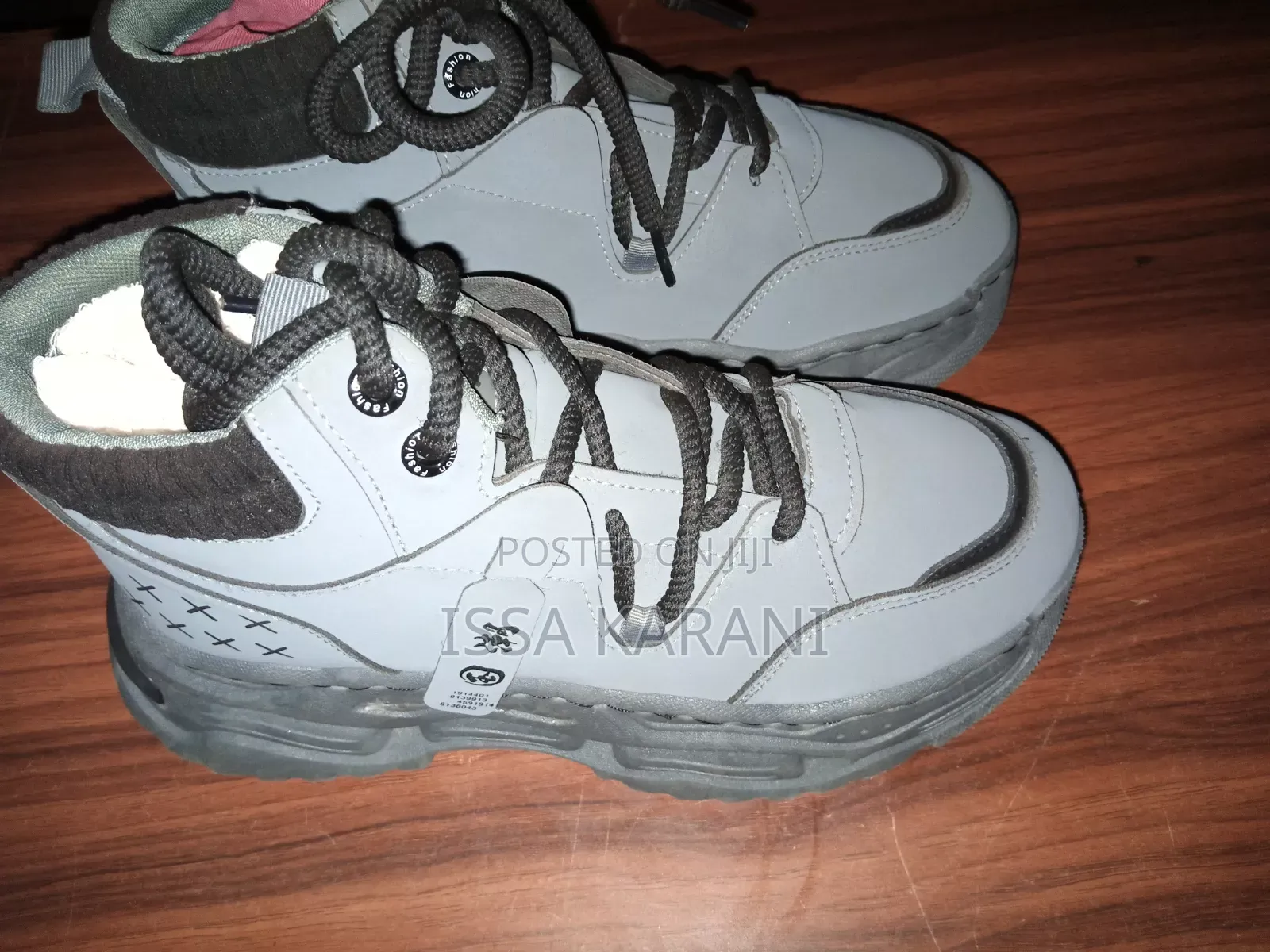 Unisex Sneakers Size '42'