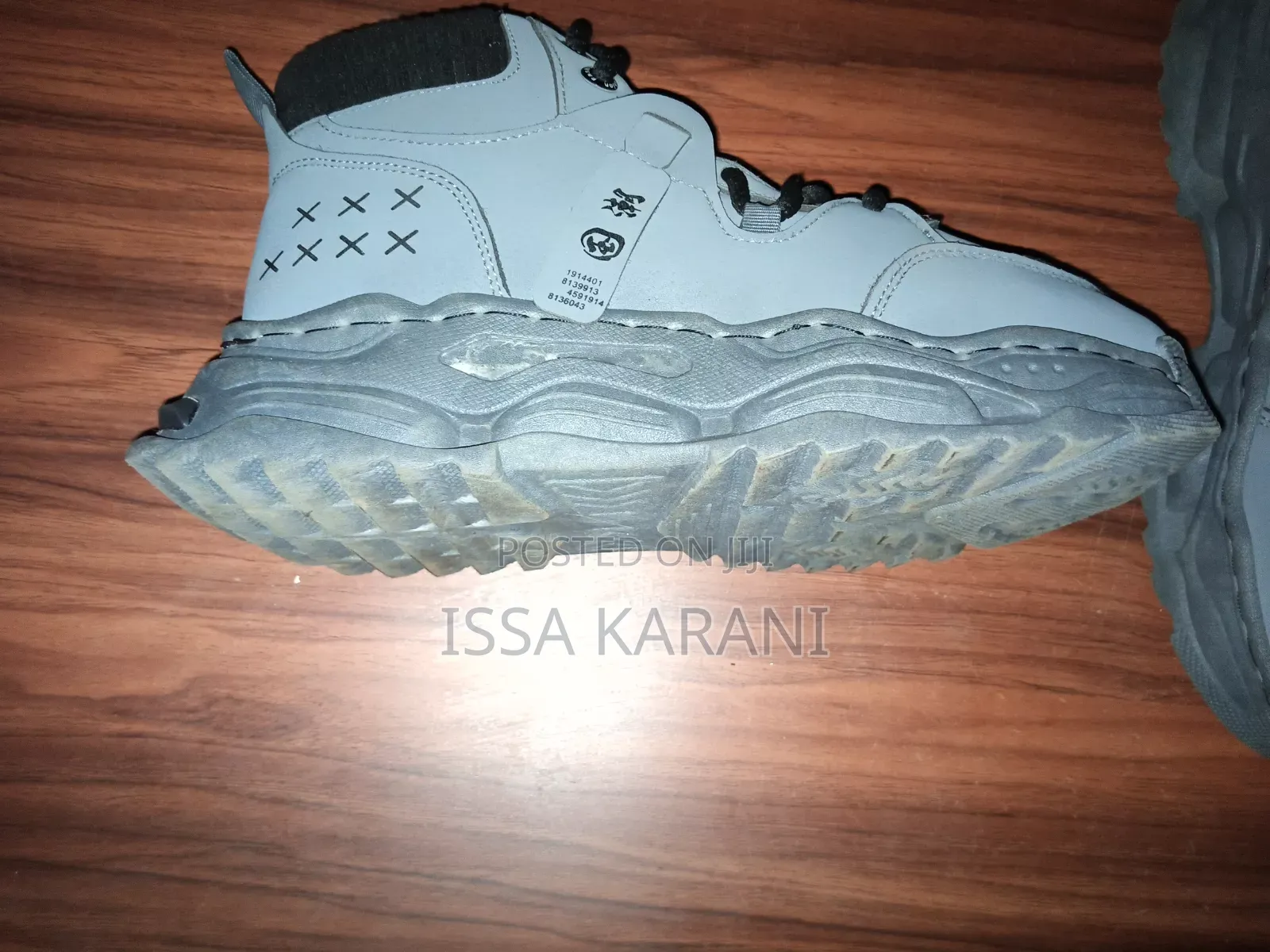 Unisex Sneakers Size '42'