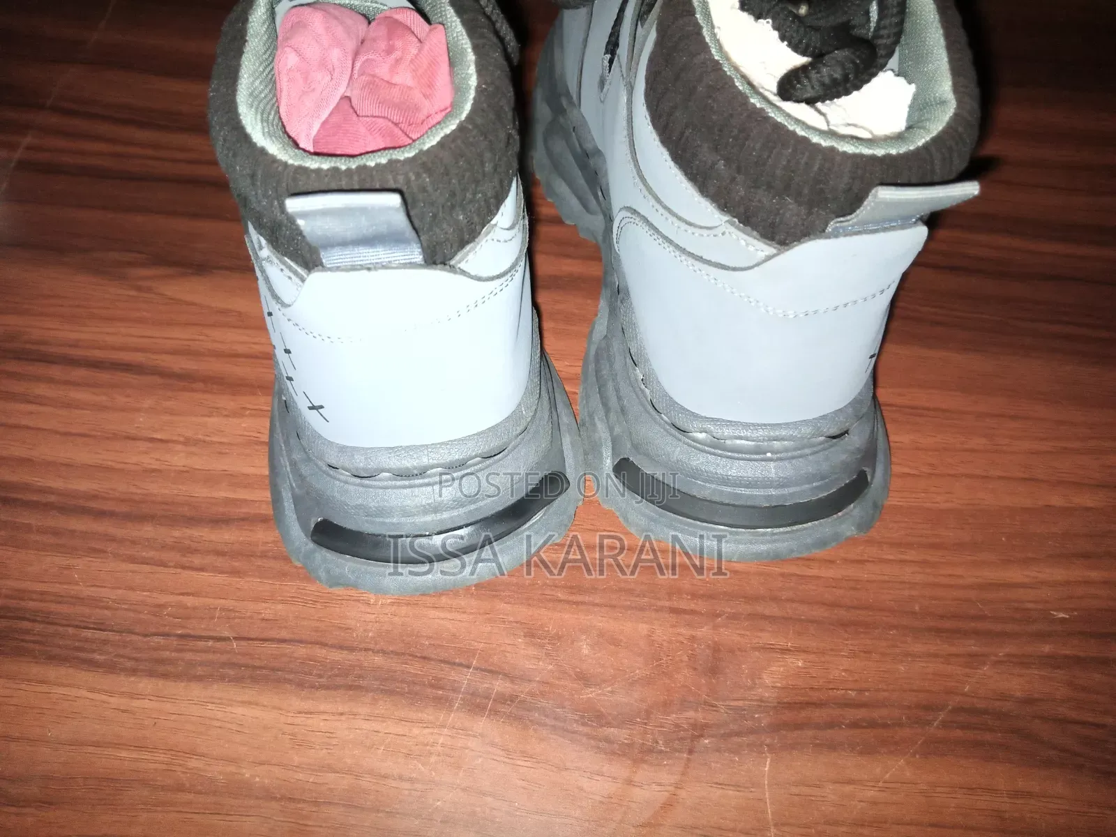 Unisex Sneakers Size '42'