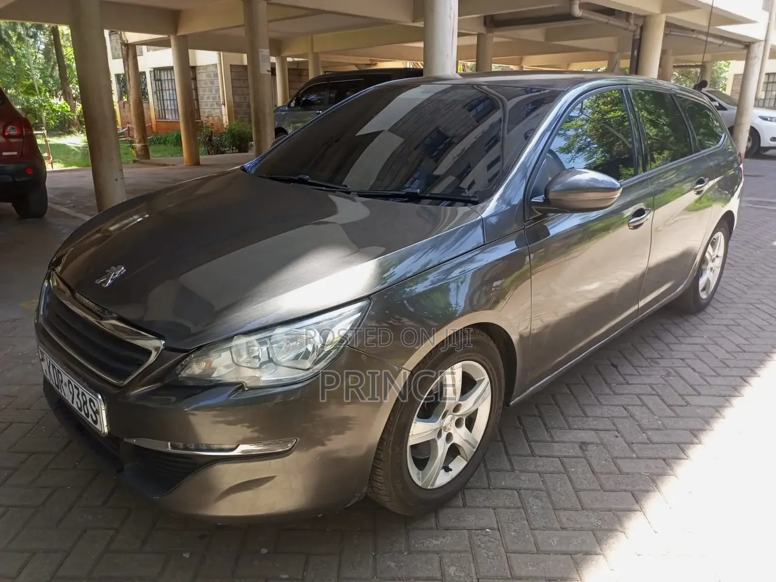 Peugeot 308 2016 Green