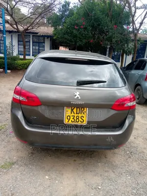 Peugeot 308 2016 Green