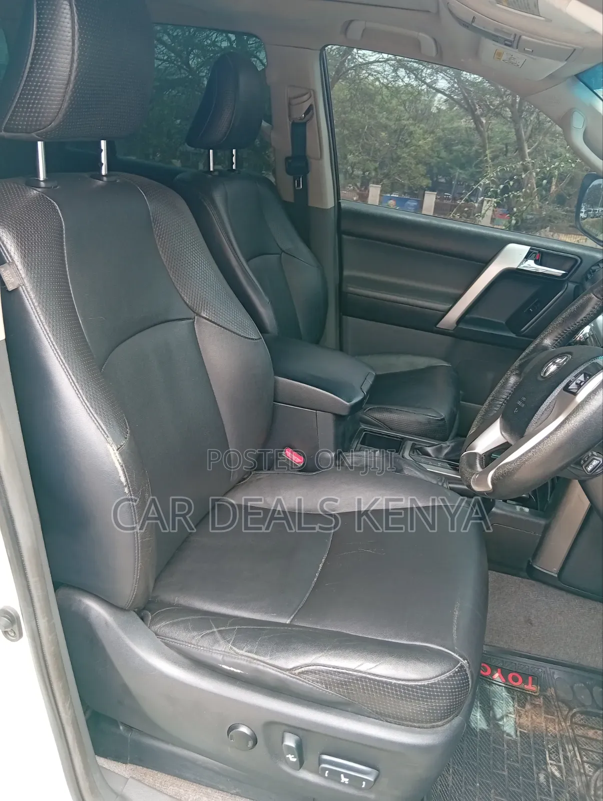 Toyota Land Cruiser Prado 2.7 i 2011 White