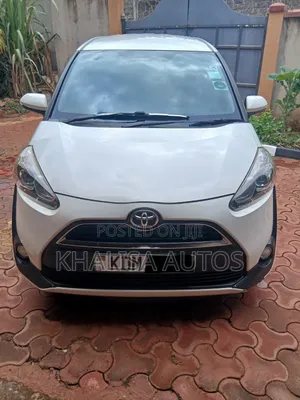 Toyota Sienta 2017 White
