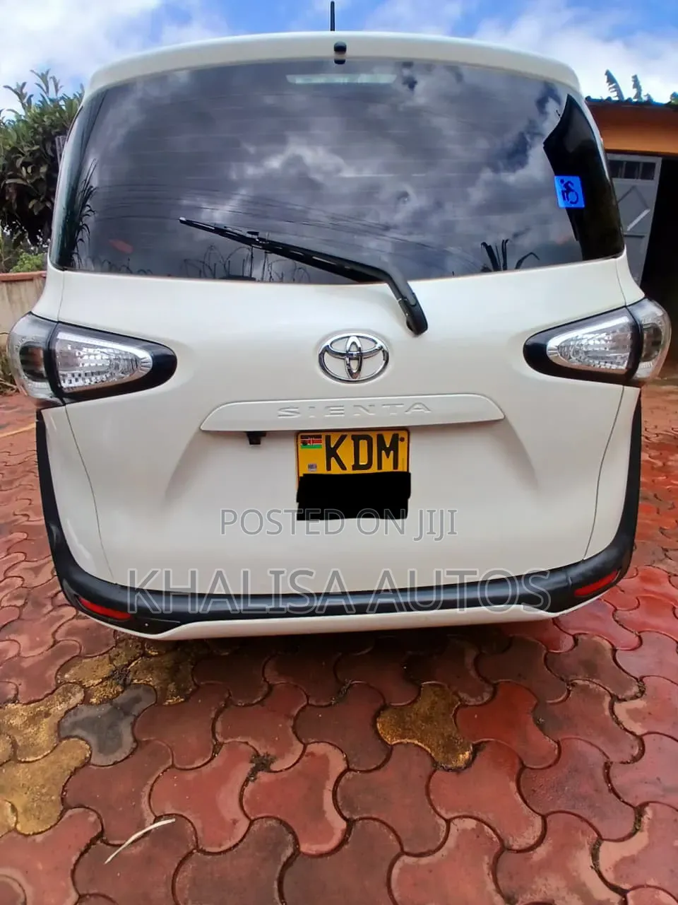 Toyota Sienta 2017 White