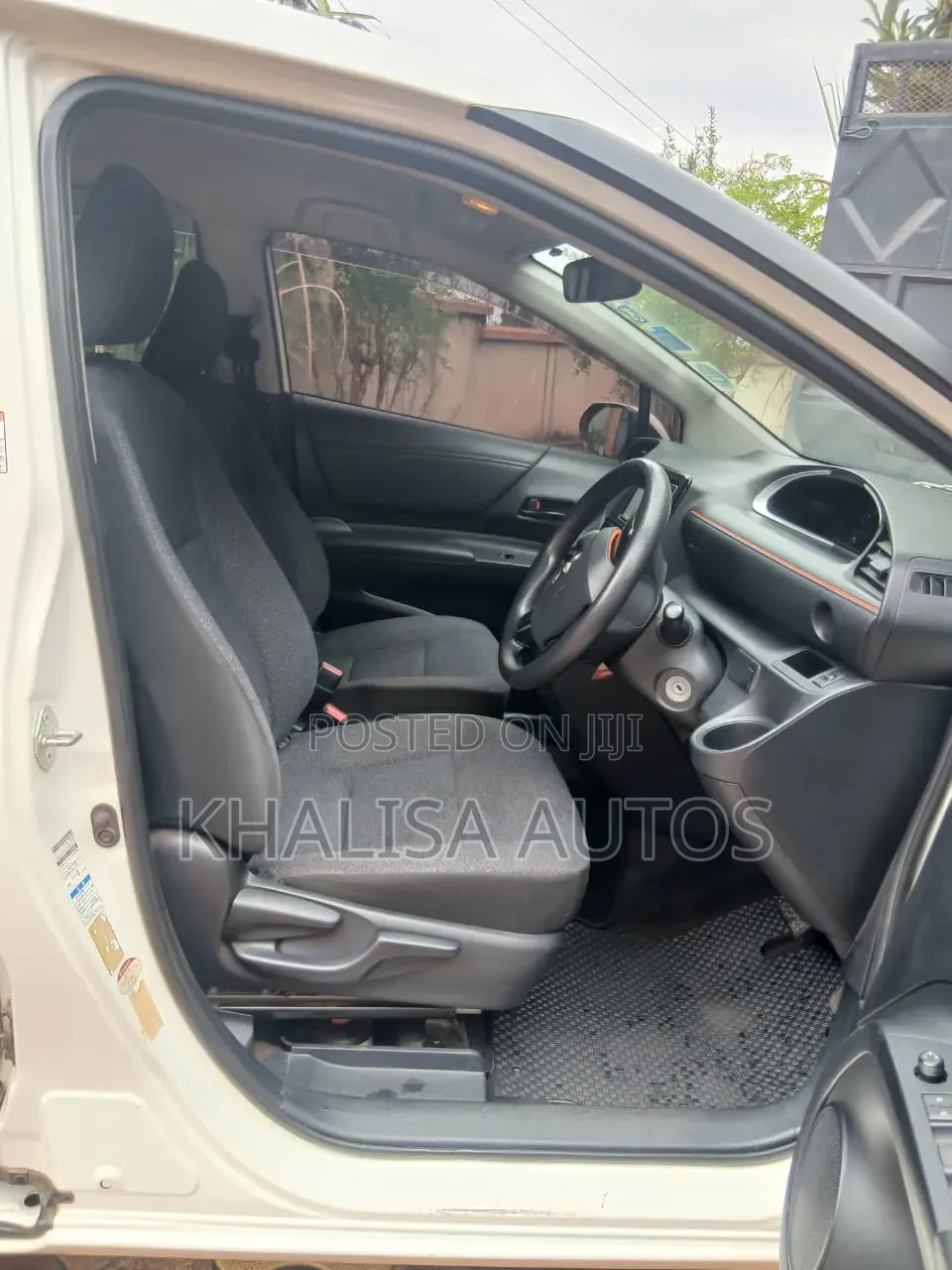 Toyota Sienta 2017 White