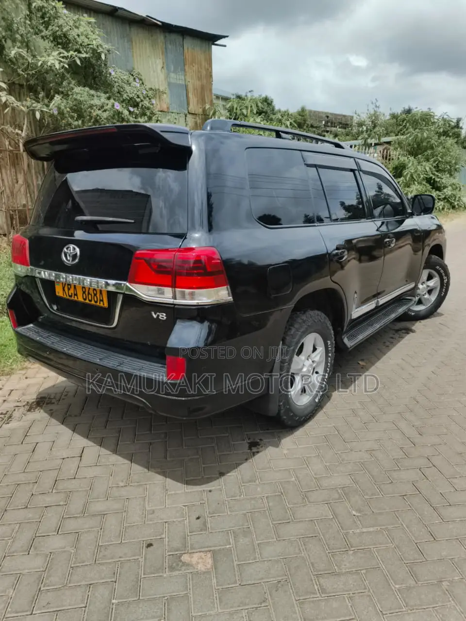 Toyota Land Cruiser 2010 Black